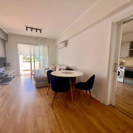 2 Bed 1st Floor Mc Kenzie -3 Min Walk To The Beach! Apartament *