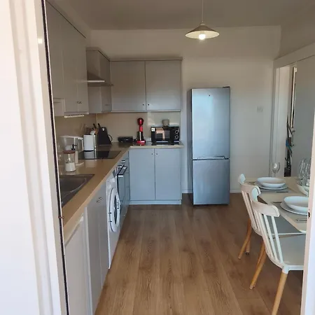 Mc Kenzie 2 Bed Sea View! * Larnaca